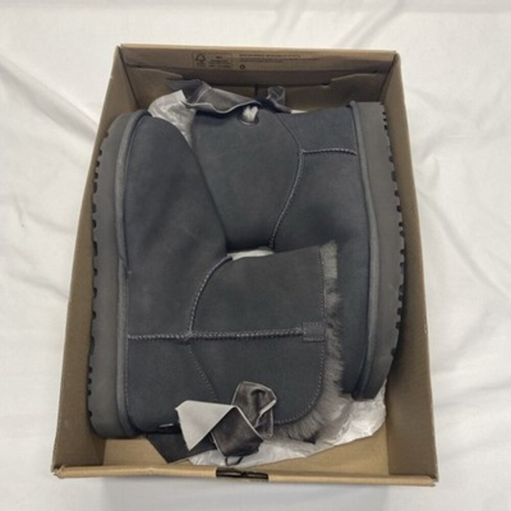 New UGG Women's Classic Mini Fluff Bow Boots Black Size 9! Brand New in Box!